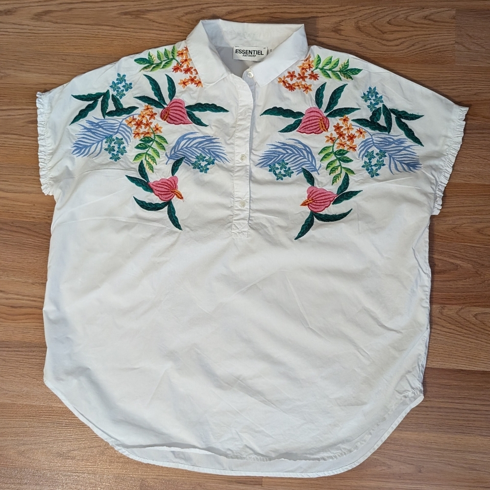 Essentiel Antwerp Embroidered Flower Blouse